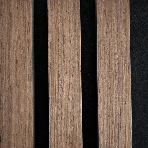 Prov på akustikpanel i rökt ekfanér 150 x 120 mm