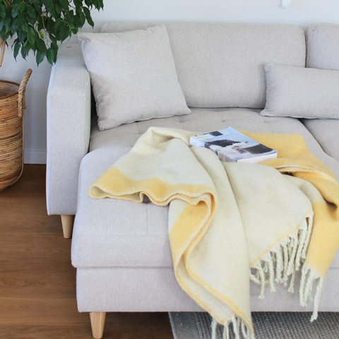 Brandy - Höger- och vänstervänd vändbar schäslong soffa i beige  - L: 290 x D: 96 x H: 80 cm