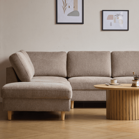 Jennifer högervänd U-soffa i sand med schäslong - L: 300 x D: 208 x H: 82 cm