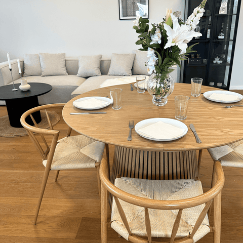 Bella - Matstol/köksstolar i eklook med naturväv