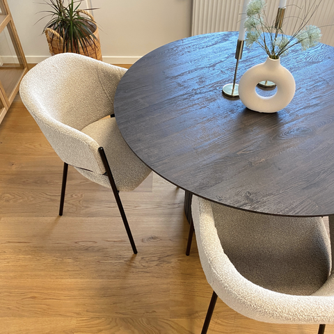 Carolina matstol i beige bouclé