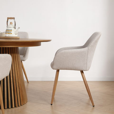 Jenna matstol - beige textil med eklook
