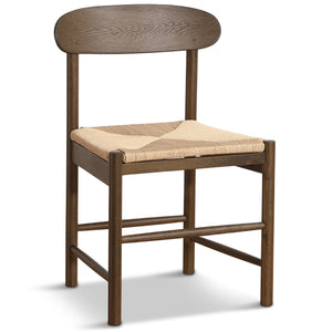 Madison trästol i rökt ek med flätat säte.